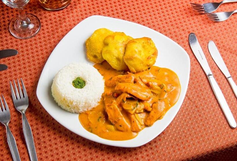 ホテル Sierra Dorada