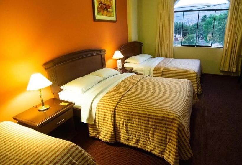 ホテル Sierra Dorada