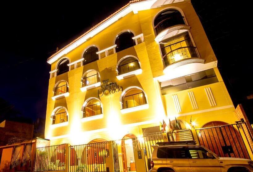 ホテル Sierra Dorada