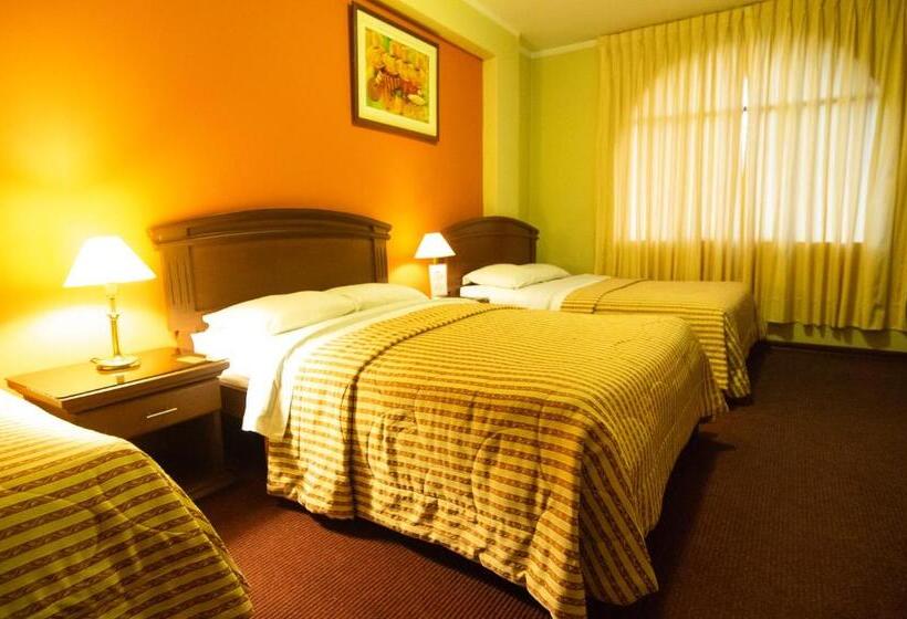 ホテル Sierra Dorada