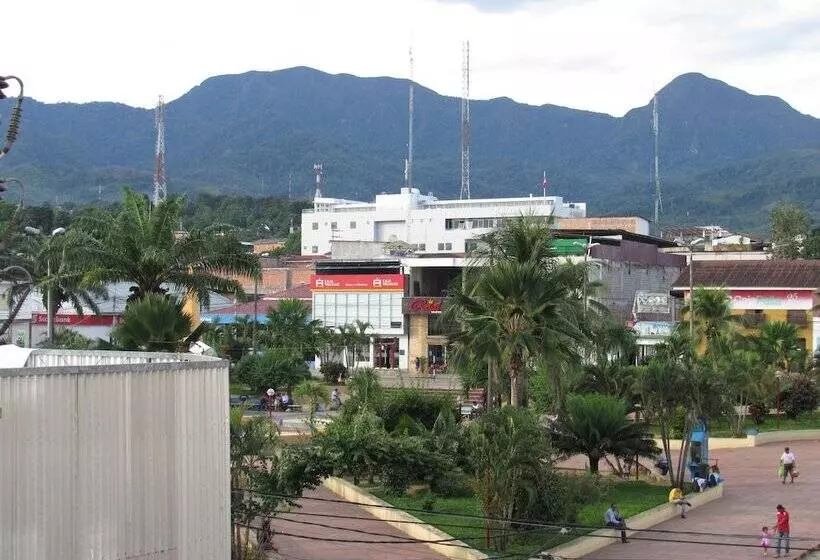 ホテル Tarapoto Inn
