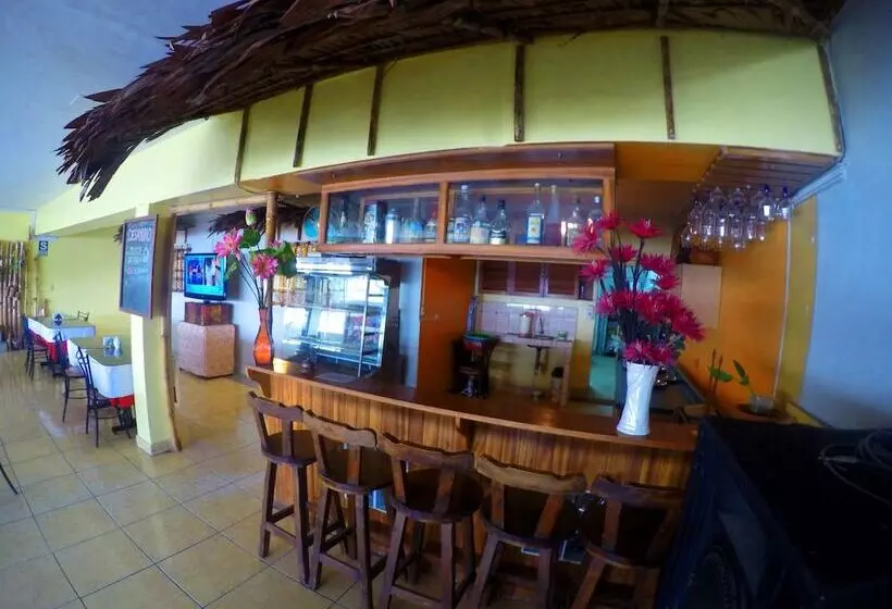 ホテル Tarapoto Inn
