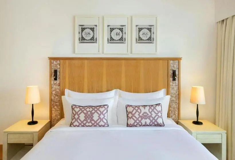 Pine Cliffs Ocean Suites, A Luxury Collection Resort & Spa, Algarve