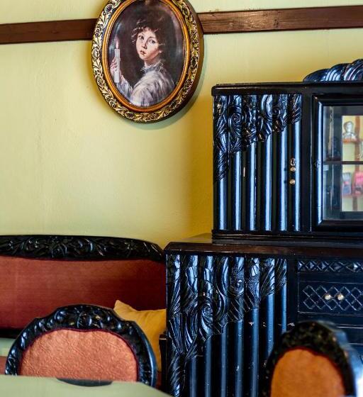 هاستل Theatre Old Town House