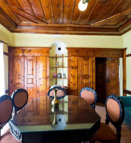 هاستل Theatre Old Town House