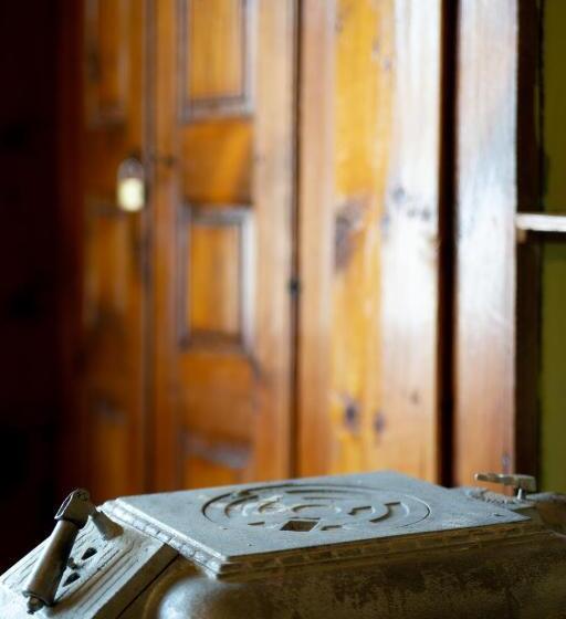 هاستل Theatre Old Town House