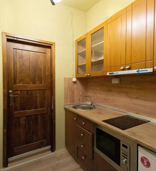 هاستل Theatre Old Town House