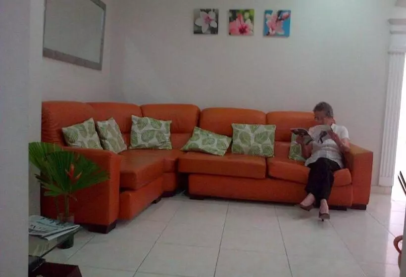 ユースホステル Orquídea Neiva