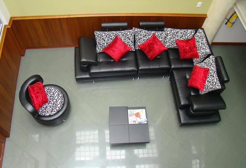 Apartahotel Vincent Suites