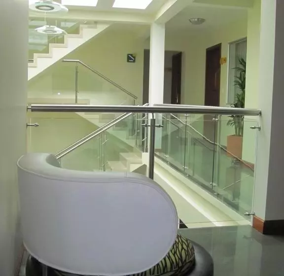 Apartahotel Vincent Suites