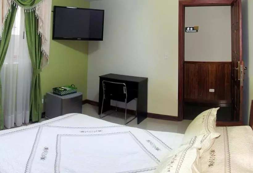 Apartahotel Vincent Suites