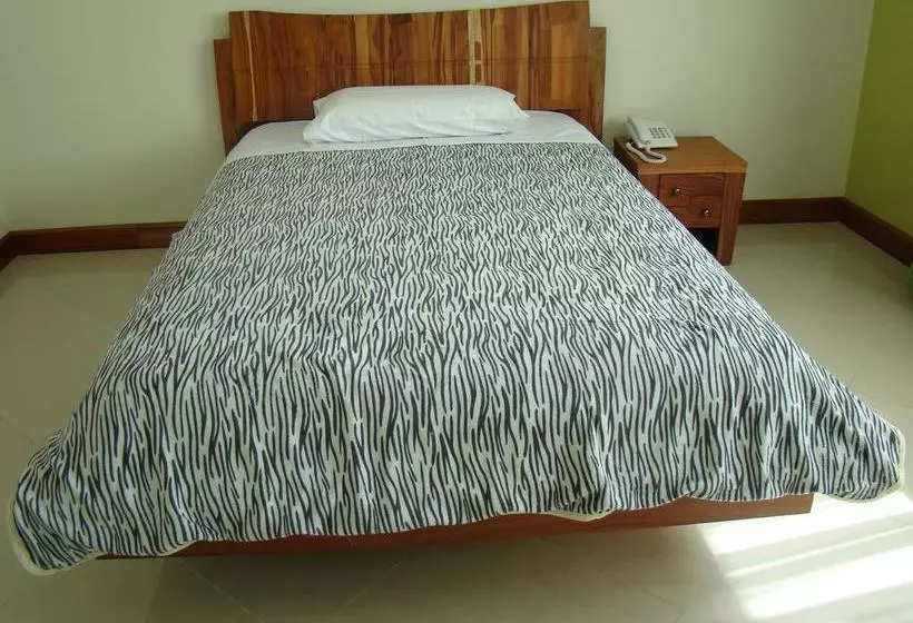 Apartahotel Vincent Suites