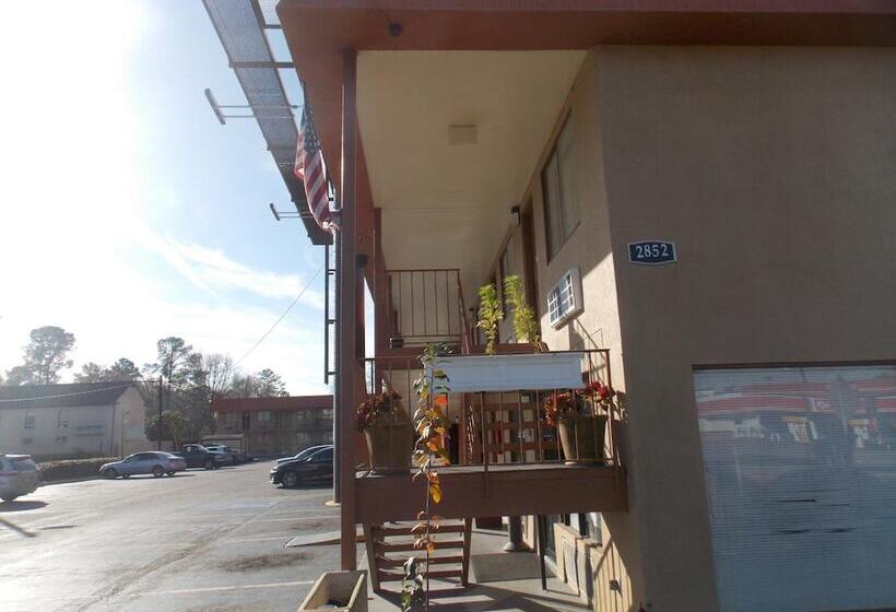 فندق Augusta Best Inn