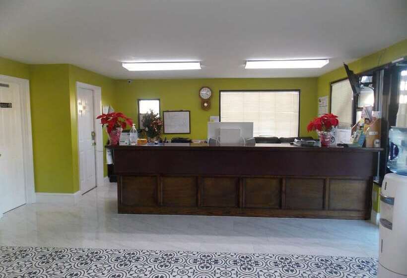 فندق Augusta Best Inn