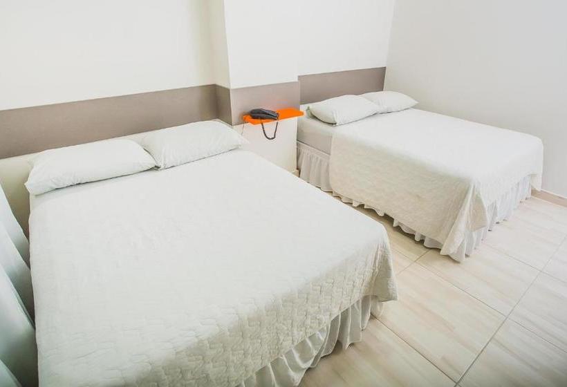 Hotelli Campina Plus