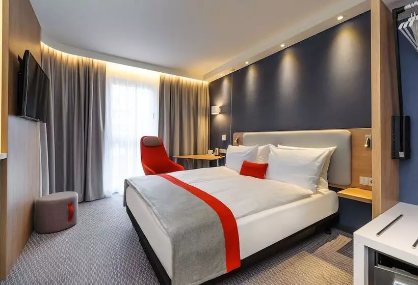 هتل Holiday Inn Express   Berlin   Alexanderplatz, An Ihg