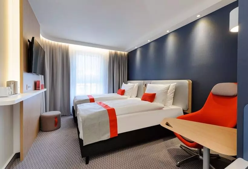 هتل Holiday Inn Express   Berlin   Alexanderplatz, An Ihg