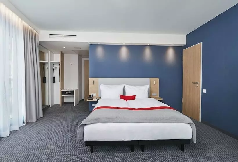 هتل Holiday Inn Express   Berlin   Alexanderplatz, An Ihg