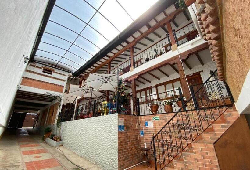 هتل Hospedería Villa Palva