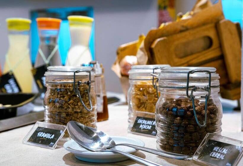 Отель Ibis Styles Alagoinhas