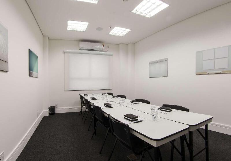 Отель Ibis Styles Alagoinhas