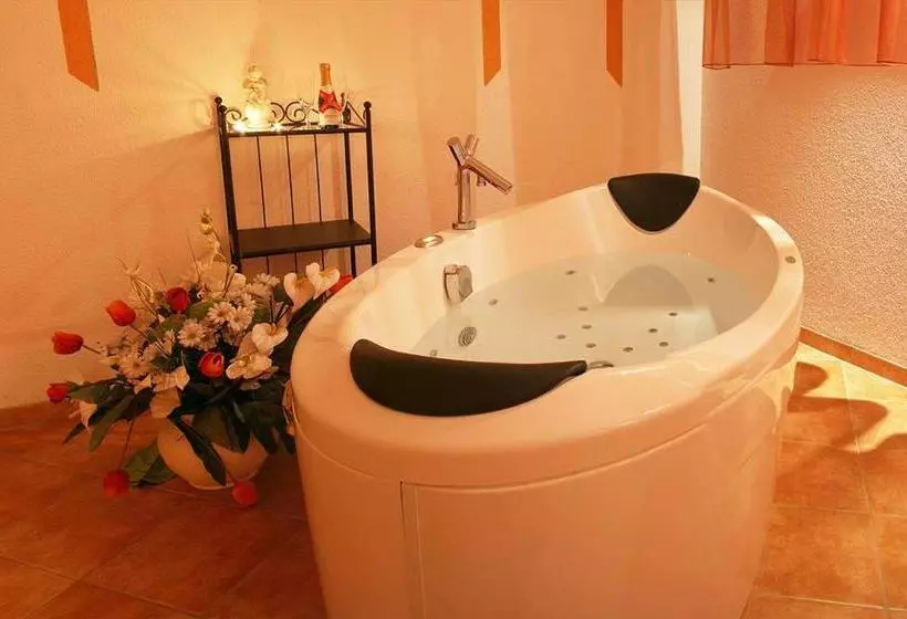 هتل Landhaus Grünberg