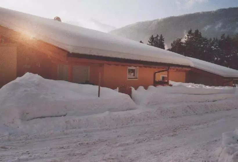 هتل Landhaus Grünberg