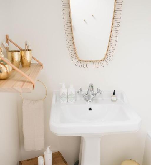 هتل Marnie Et Mister H