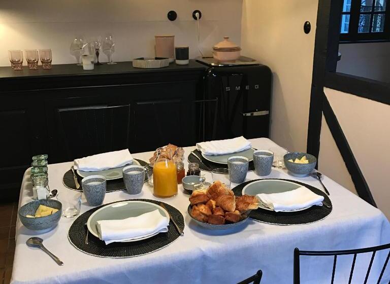 هتل Marnie Et Mister H