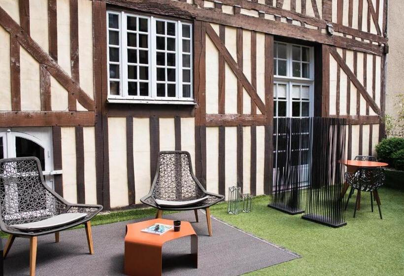 هتل Marnie Et Mister H