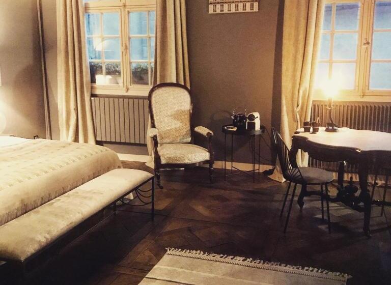 هتل Marnie Et Mister H