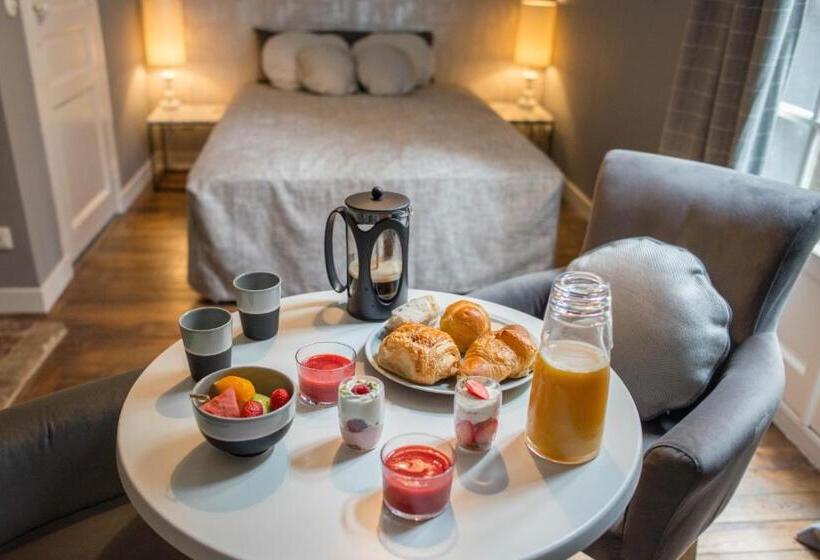 هتل Marnie Et Mister H