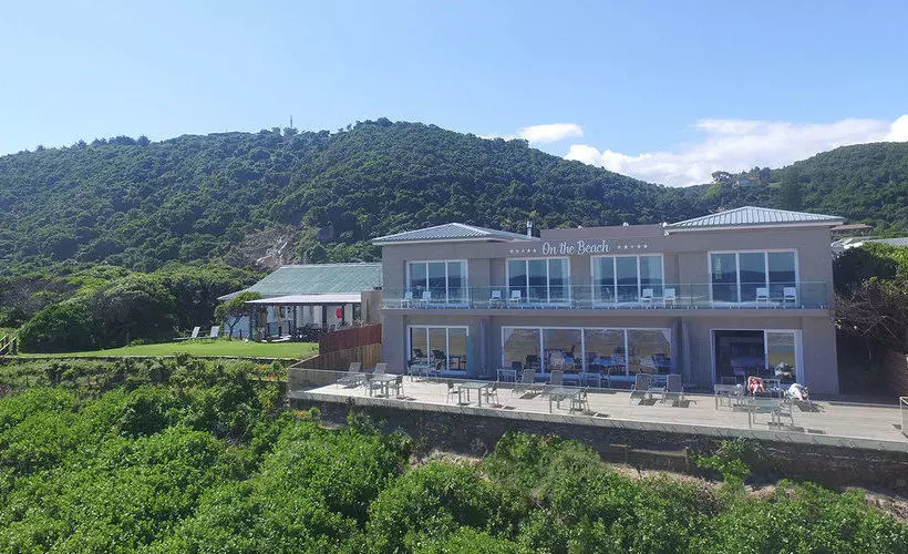 ホテル On The Beach Guest House