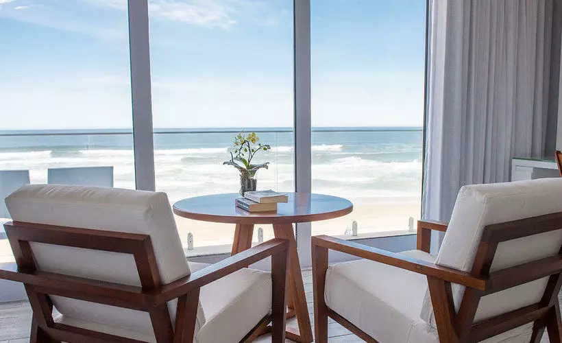 ホテル On The Beach Guest House
