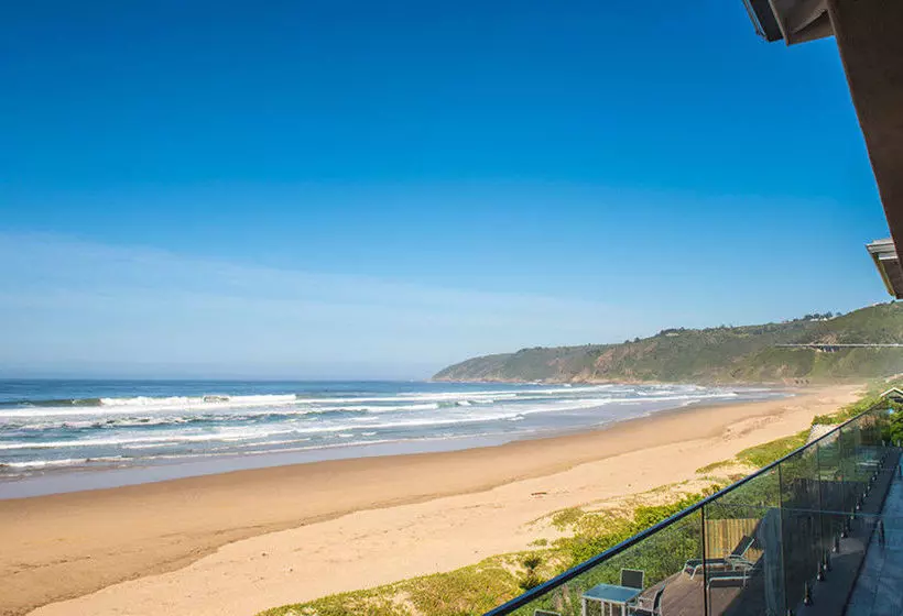 ホテル On The Beach Guest House