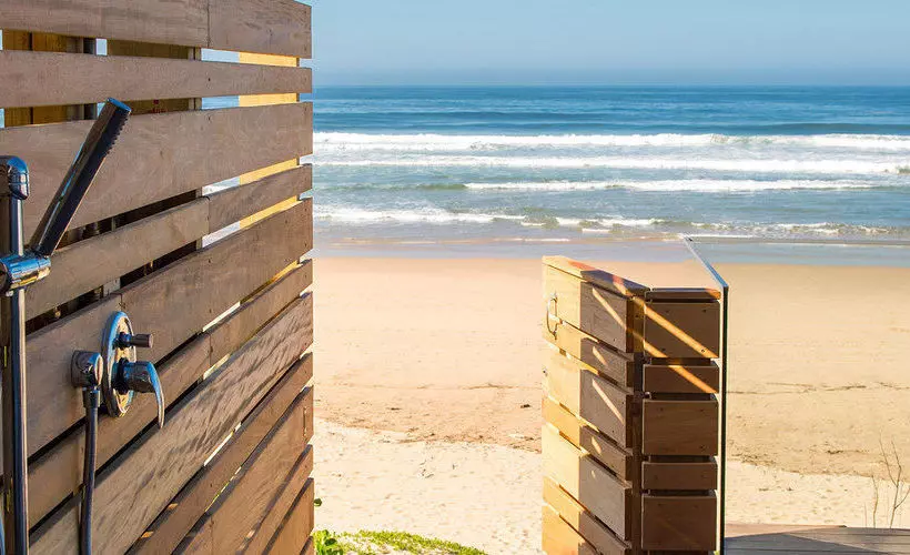 ホテル On The Beach Guest House