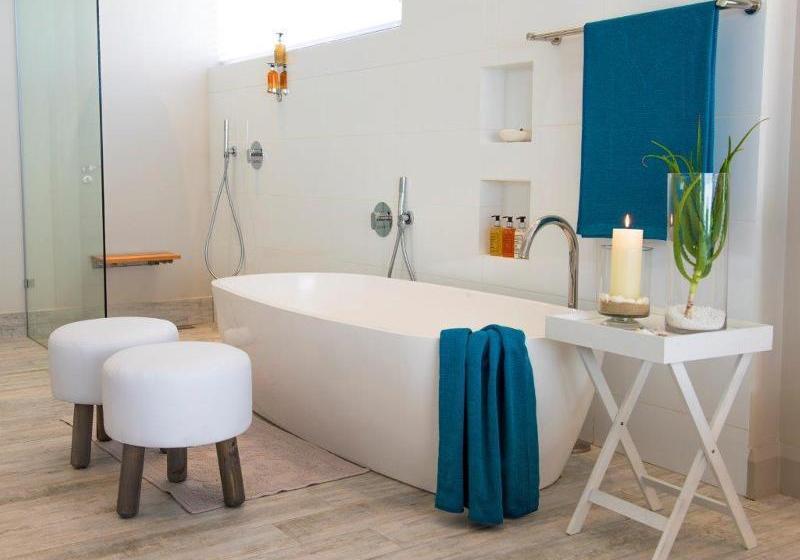 בית מלון כפרי On The Beach Guest House