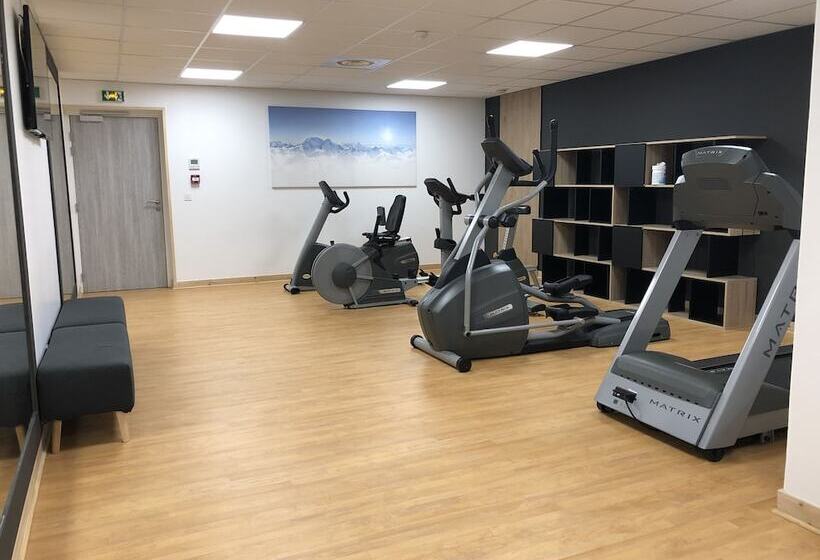 Отель Residence Prestige Odalys Mendi Alde