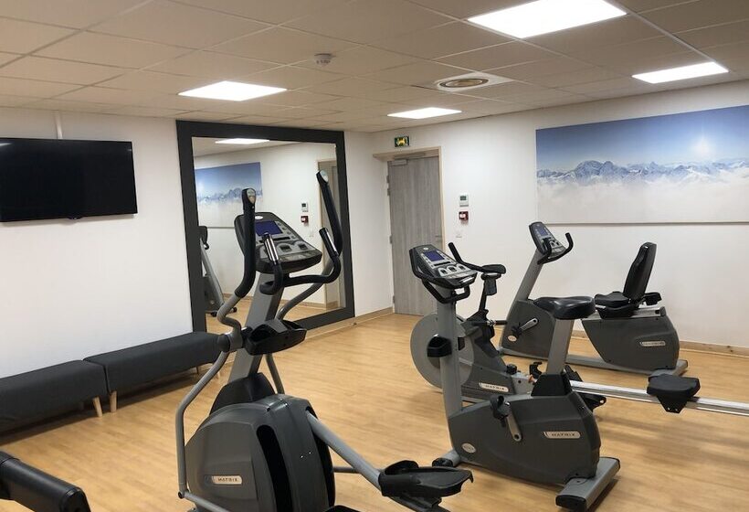 Отель Residence Prestige Odalys Mendi Alde