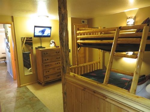 호텔 Three Seasons Condo