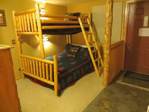 ホテル Three Seasons Condo