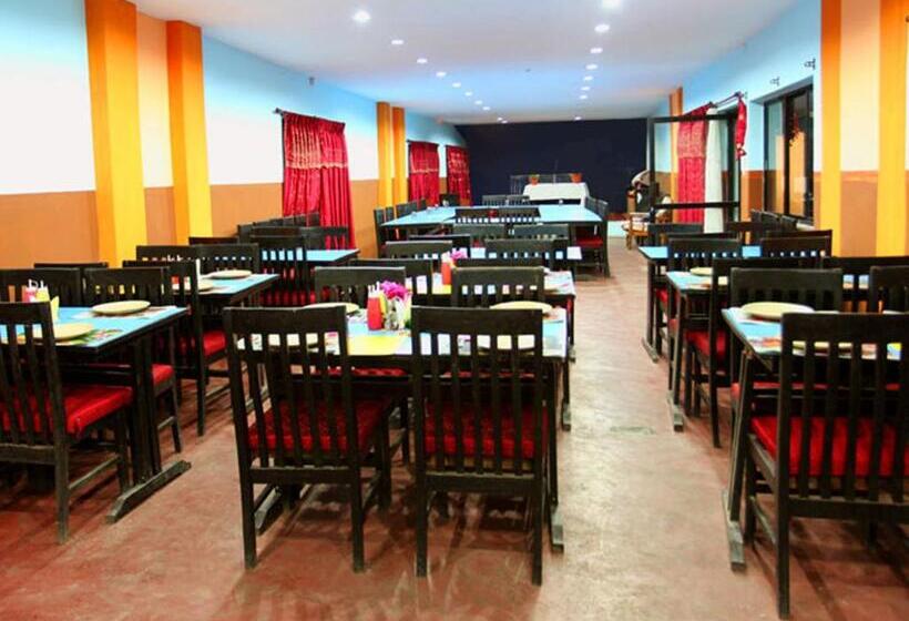 هتل Trekkers Lodge