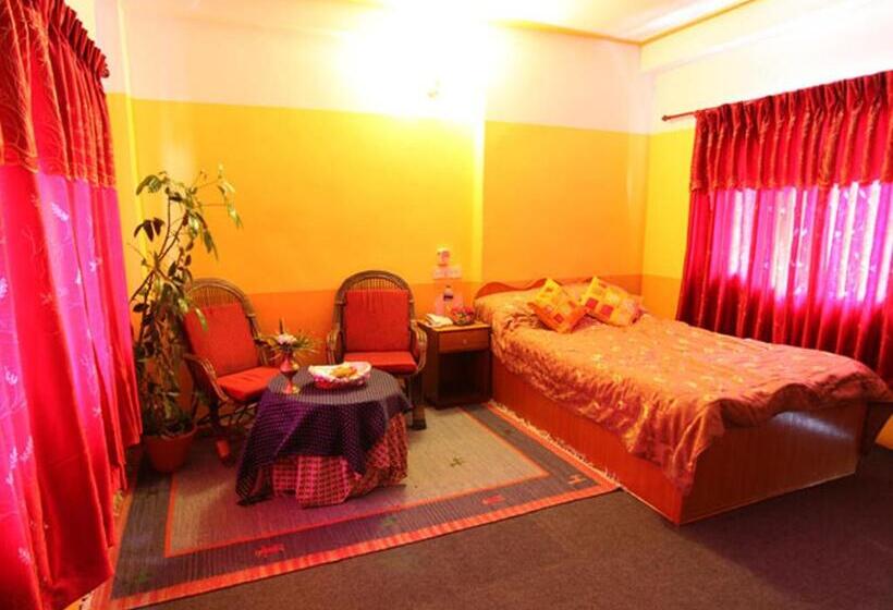 هتل Trekkers Lodge