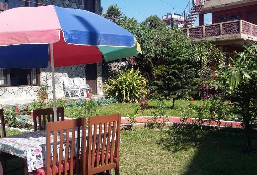 هتل Trekkers Lodge