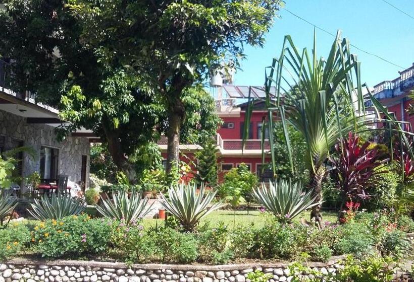 هتل Trekkers Lodge