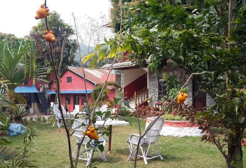 هتل Trekkers Lodge