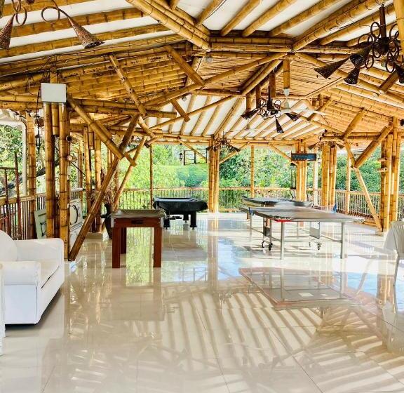 هتل West California