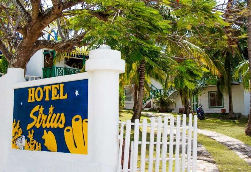 فندق Y Centro De Buceo Sirius