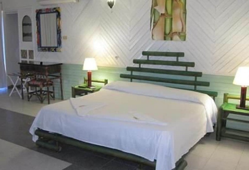 فندق Y Centro De Buceo Sirius