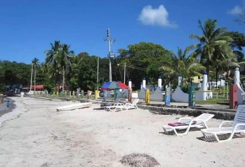 ホテル Y Centro De Buceo Sirius